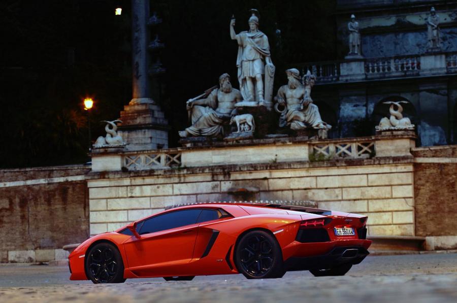  Lamborghini Aventador LP700-4 2011 года  (фото 118 из 204)